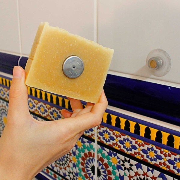 Porte-savon aimanté